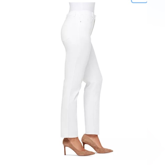 Gloria Vanderbilt Women's White Straight Leg Jeans - Picture 2 of 3